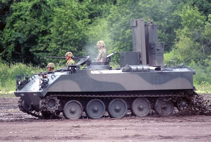 えときんモデル 75式自走地上風測定装置 75式自走