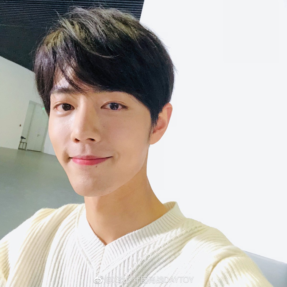 · 𝐝𝐢𝐧𝐠 - 𝐝𝐨𝐧𝐠 יִ · 💫/ /

     大家好！กระผมนาย  ˓ เสี้ยวจาน ˒ เมจคุณเซียวจ้าน made in 1991 เนื่องในโอกาสที่ผมนิวแอคมาใหม่เลยจะมา ˹ rt แลกฟอล 𓐄 ตามทัก ˼ แค่กดตุ่มรีทวิต ผมก็จะตามไปเมคเฟรนด์กับทุกคนเลยครับ! 
       
     / ยพท. rt ตามทักครับ /