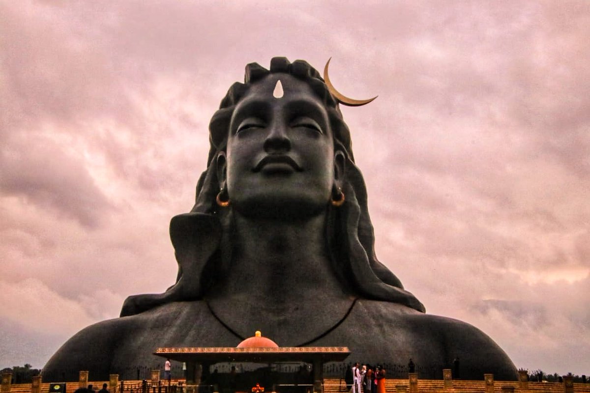ishafoundation's tweet photo. #PickOfTheDay #Adiyogi #IshaYogaCenter https://t.co/IZ3pingrzN