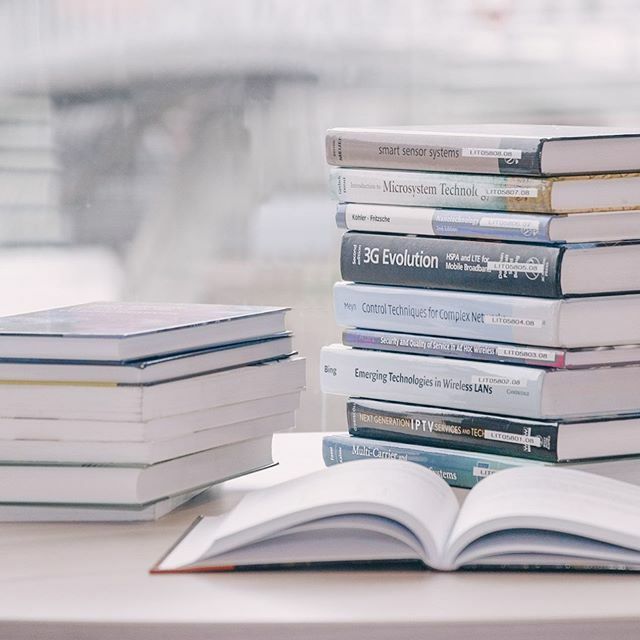 С 13 по 20 января в нашей библиотеке пройдёт выставка-презентация «Книга 2019».
⠀
Чем же она интересна?
⠀
На ней будут представлены лучшие книги, поступившие в библиотеку в 2019 году. Но... это ещё не все сюрпризы)
⠀
Очень многие хотят видеть 👁, слыш… ift.tt/2sHTruo