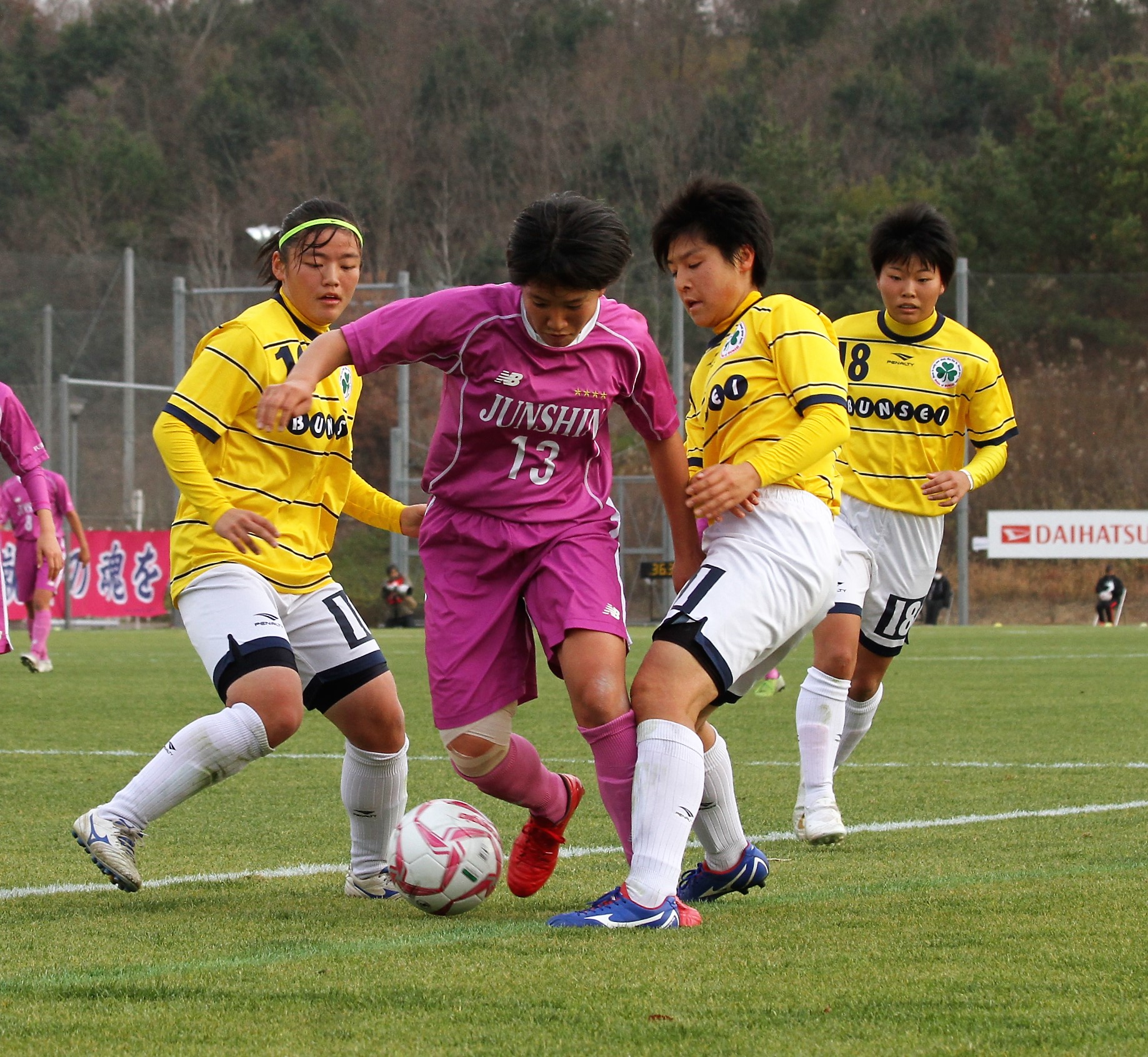スポーツ報知 静岡支局 Ar Twitter 全日本高校女子サッカー選手権 が開幕し 藤枝順心 が5 0で初戦を突破 1点リードの後半に前線からのプレスのかけ方を修正し ゴールラッシュにつなげました 1年前の1回戦で右膝をケガした池口響子選手も得点を挙げました 常葉大
