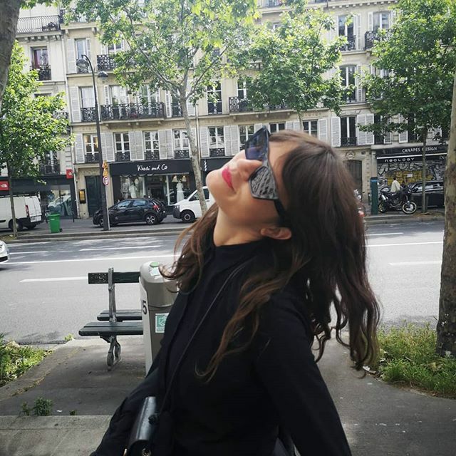 Hey coucou 2020 💙
Bien symétrique et graphique, c'est tout ce qu'on aime par ici 🥰
.
Cette nouvelle année, je vous la souhaite épanouissante, douce et sereine ✨
.
Aussi, 
Un grand merci de soutenir Helmut Paris, par vos mots doux, vos encouragements, vos photos et vos jolies…