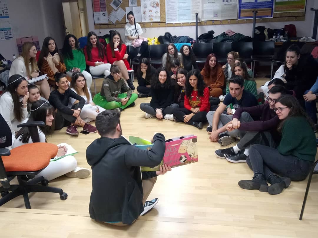 EALA_Alcala's tweet photo. Aquí os dejamos la sesión de educación en valores. También, muy orgullosos de volver a nuestro ex miembro, Juan. https://t.co/2M0QrO1r2Q