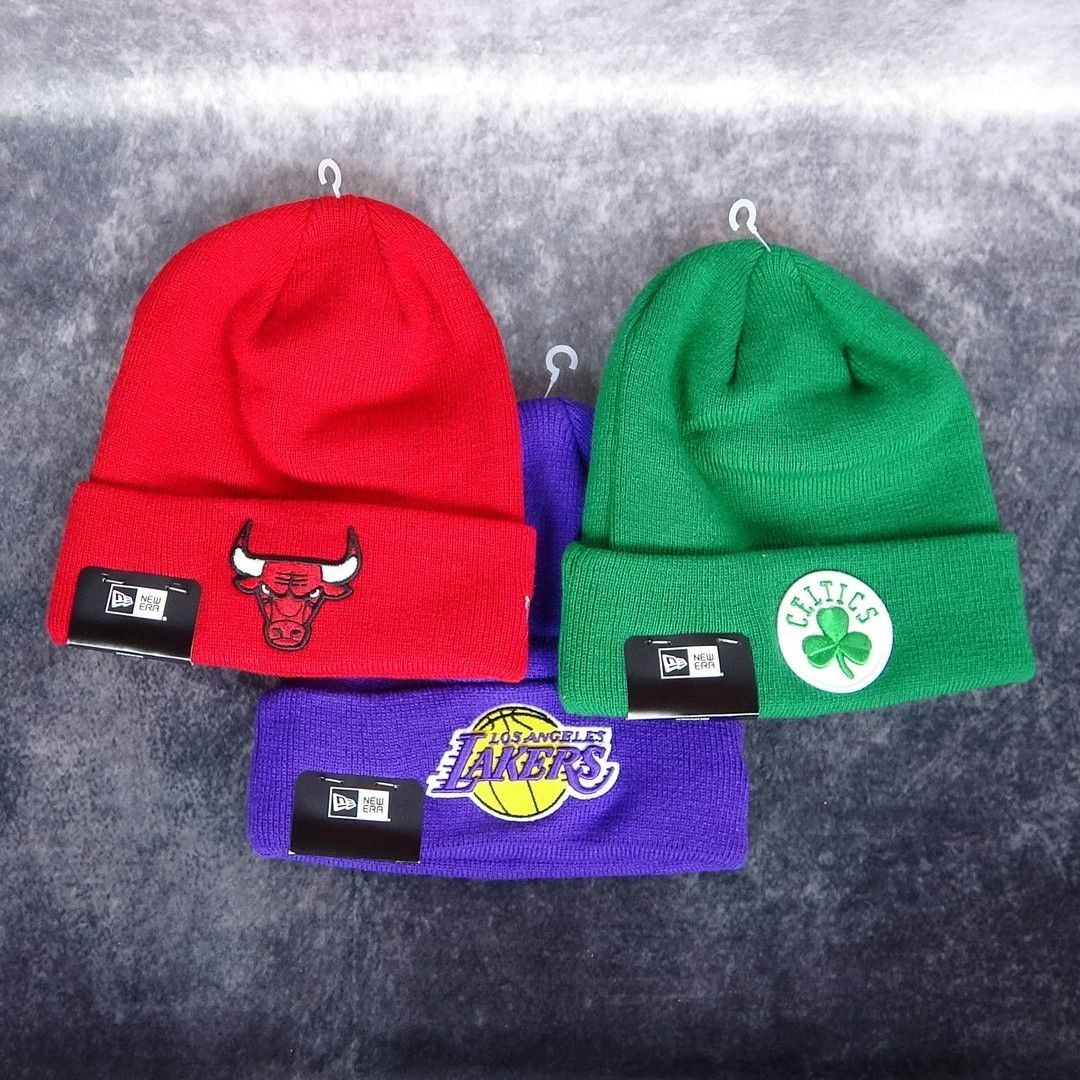 basketspirit's tweet photo. Si quieres protegerte del frío con estilo visita nuestra web y descubre los gorros de New Era NBA. Confortables y calientes. Todo un básico. #ChicagoBulls #AngelesLakers #BostonCeltics #GorrasNBA #NewEraEurope #BasketspiritMadrid #RegalosNBA #IdeasRegalar #RegalosBaloncesto https://t.co/lkQ70n4Ki6