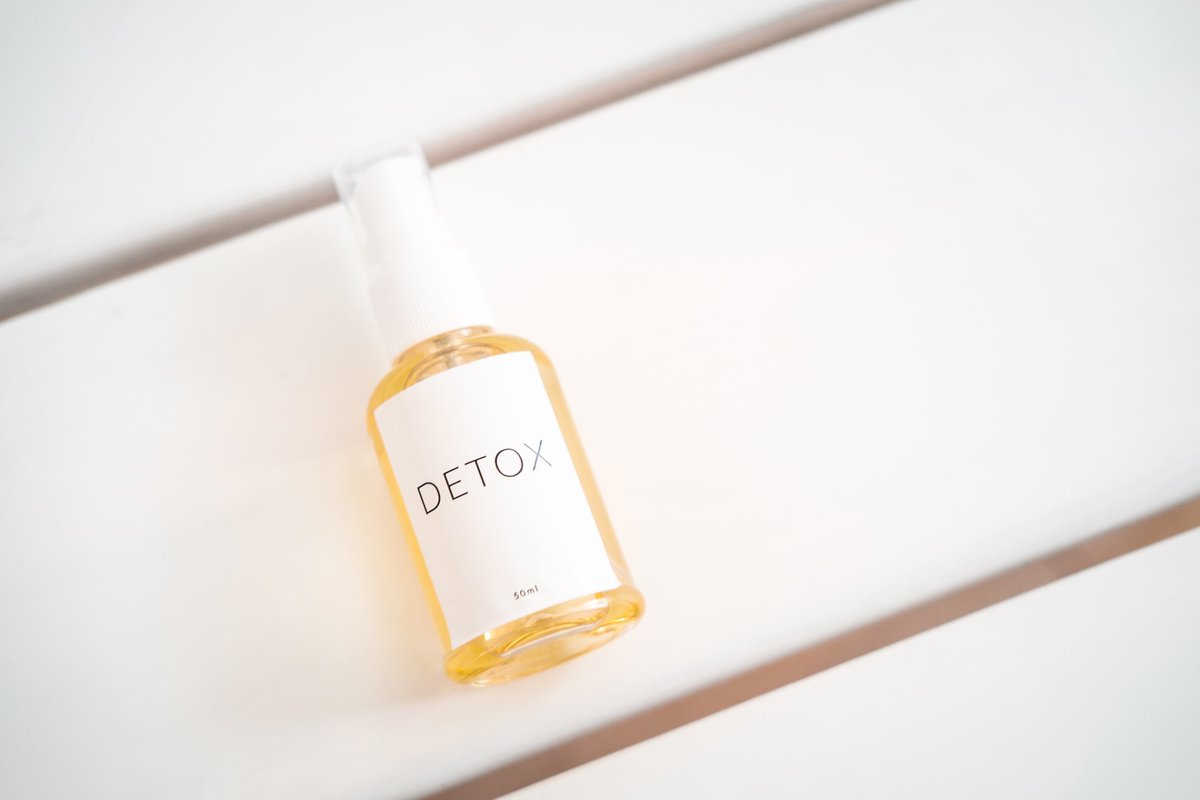 Our Top 5 Tips for a healthy and happy start to the year. Make 2020 your best year yet!

thecleanbeautyedit.com/blogs/news/our…

#January2020 #NewYearsResolution #HealthyLife #HappyNewYear #cleanbeauty #selfcare #detox #betterbeauty #beautyresolutions