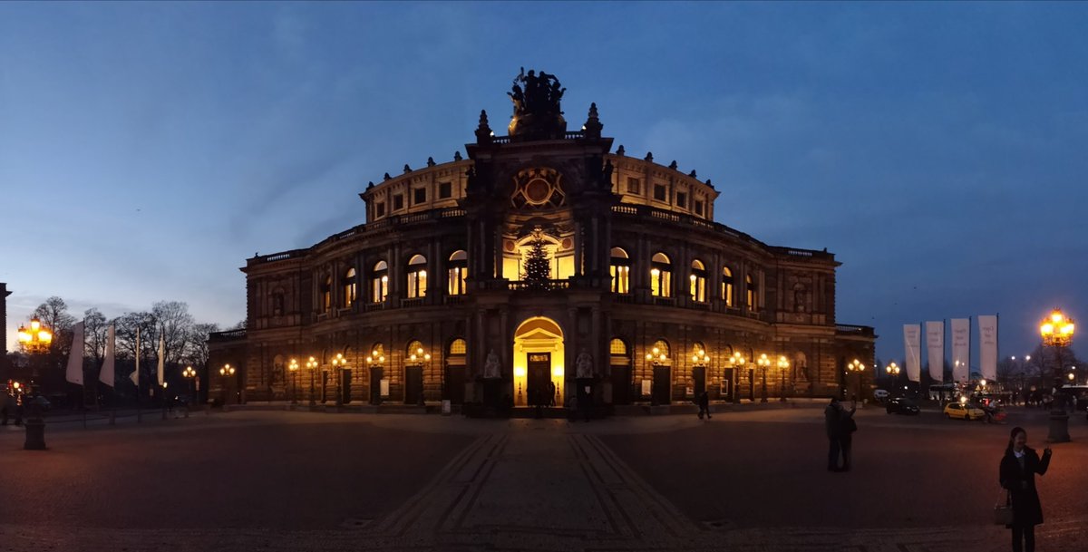 Charly_Goetze's tweet photo. #Dresden, how much I miss you! ❤️
@semperoper

#opera #Oper #operasinger #operasingers #operasingersofinstagram #operasingerslife #operalife #operasinging #stage #stagelife #nofilter #singing #holidays #Theatre #Theater #picoftheday #pictureoftheday #photooftheday #photography https://t.co/ifcmiEmvwN