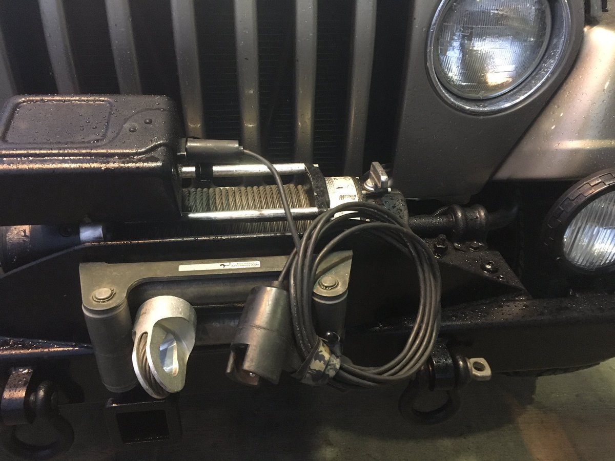 Warn Winch owners, periodically place your winch into free spool and reel IN. This will lubricate the internal gears &amp; keep the  selector lever loose.  Avoid powering  OUT for this overpowers the holding break. #warn <a href="/THEJeepMafia/">The Jeep Mafia</a> <a href="/Jeep/">Jeep</a>_Familys @Jeep <a href="/Thejeepboss/">Jeep Boss</a> <a href="/WarnIndustries/">Warn Industries</a>
