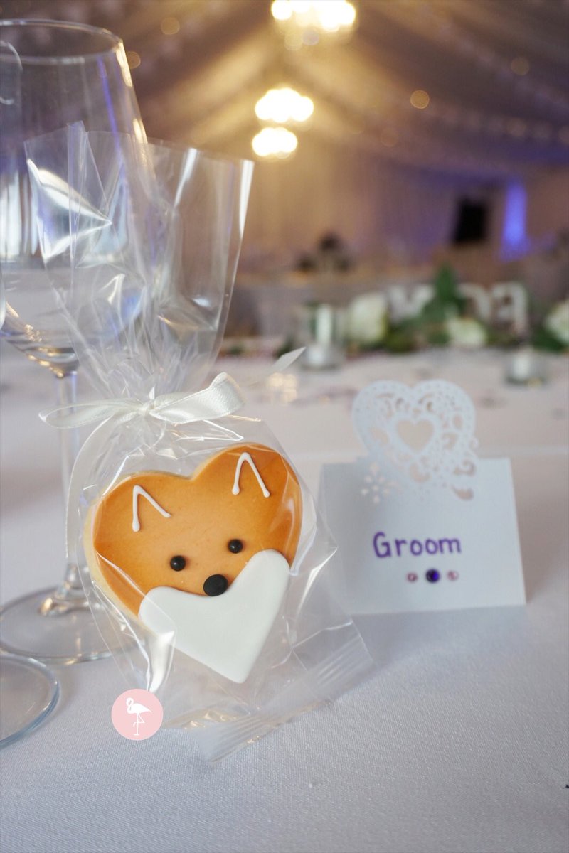 flamingobake's tweet photo. Congratulations to Mr & Mrs Fox who got married @PrioryCottages on NYE! They asked us to make these adorable #foxbiscuits for each of their guests too 🦊 #weddingideas #weddinginspo #wedding #weddincake #weddingfavours https://t.co/bH8nLVHle2