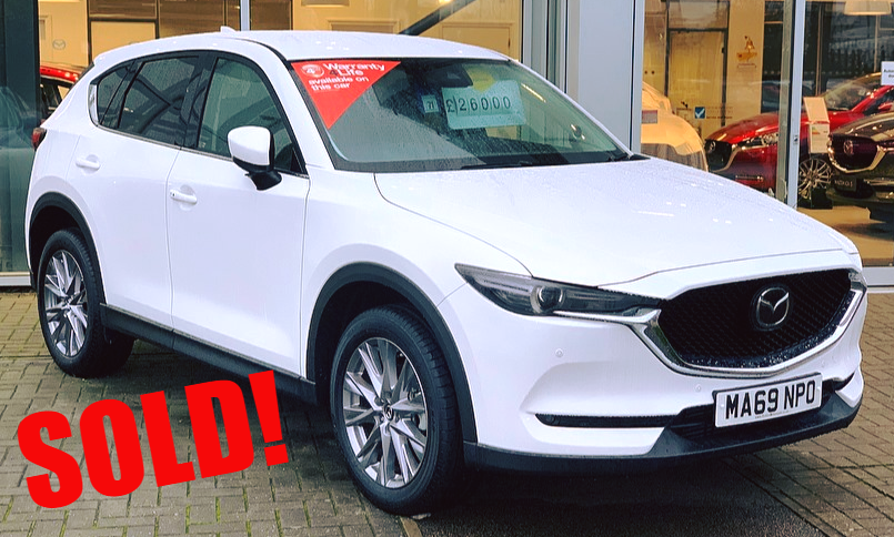 NorthamptonMtrs's tweet photo. Last month we had to say goodbye to our gorgeous pre-registered Mazda CX-5!

Finished in the icy 'Arctic White' paint, our SUV will be great for the winter weather!

#Mazda #CX5 #SUV #PreReg #PreRegistered #NearlyNew #69Plate #UsedCar #Pitch #Sold 

https://t.co/1Np8qbGHcR https://t.co/7w60a3X70V