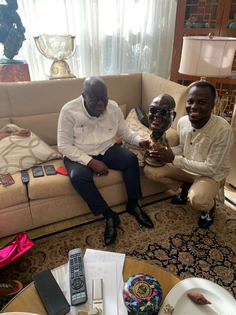 Nzimamensahhall's tweet photo. Old Ultimator @allosculpt presented this beautiful artwork to H.E @NAkufoAddo #IamUltimator #UnaMente #noplacelikehome #fienefie https://t.co/bYBF894Cdg