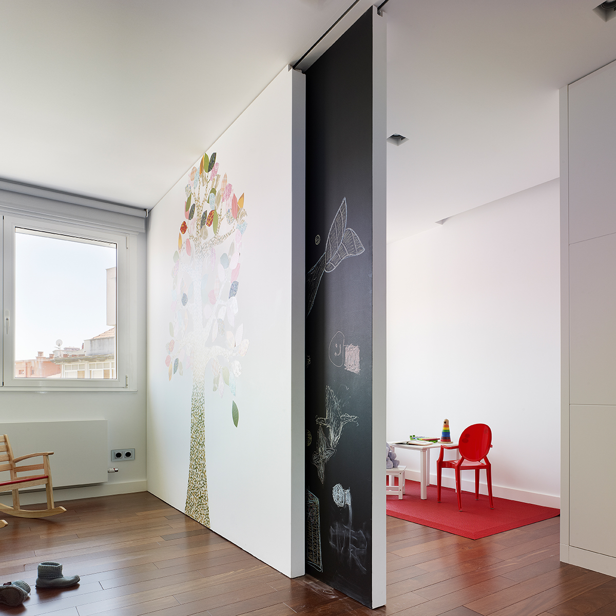 KleinDoors's tweet photo. Use large format #slidingpanels to enjoy #transformablespaces. See how two children's rooms can be turned into one common playground thanks to KLEIN's SLID system. More info: https://t.co/7DqmPMHEkX https://t.co/G0SODRrvKw
