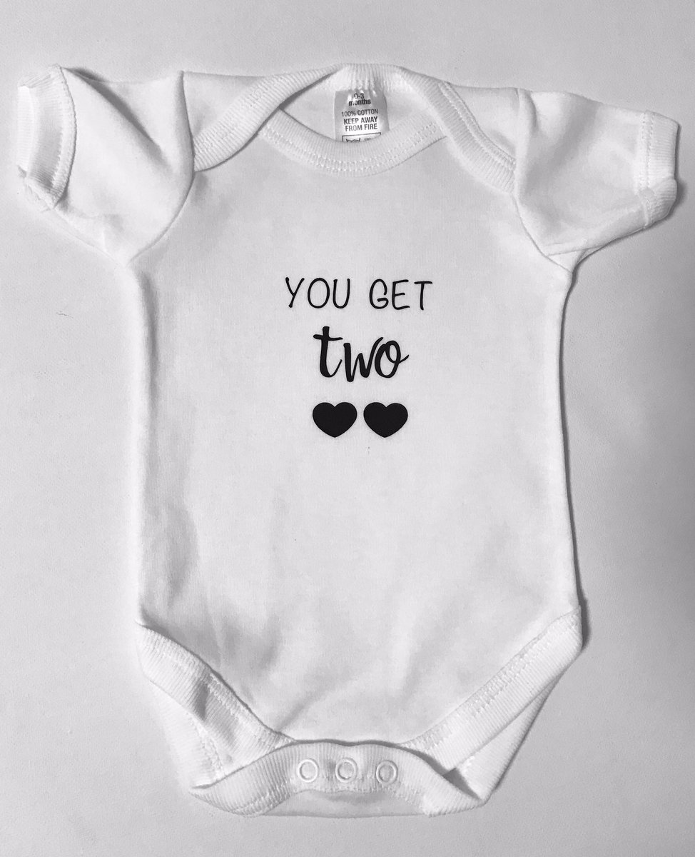 Twin baby vests! Can be personalised! 
#twins #twinbaby #pregnantwithtwins #baby #babygifts #pregnant #babyshower