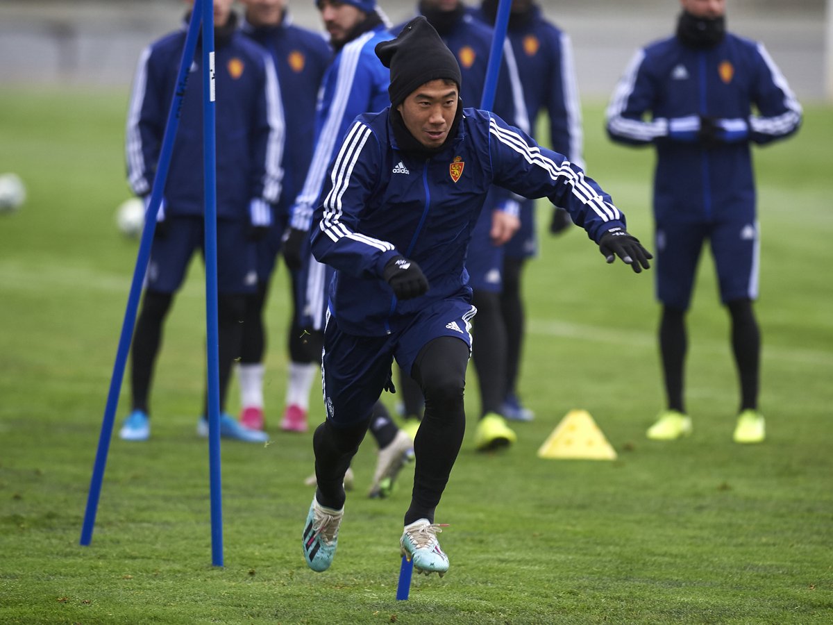 RealZaragoza's tweet photo. Partido de entrenamiento a puerta abierta este sábado en La Romareda (12:00 horas) 

https://t.co/vc3WStgsMW

#RealZaragoza https://t.co/uQafOUoWjK