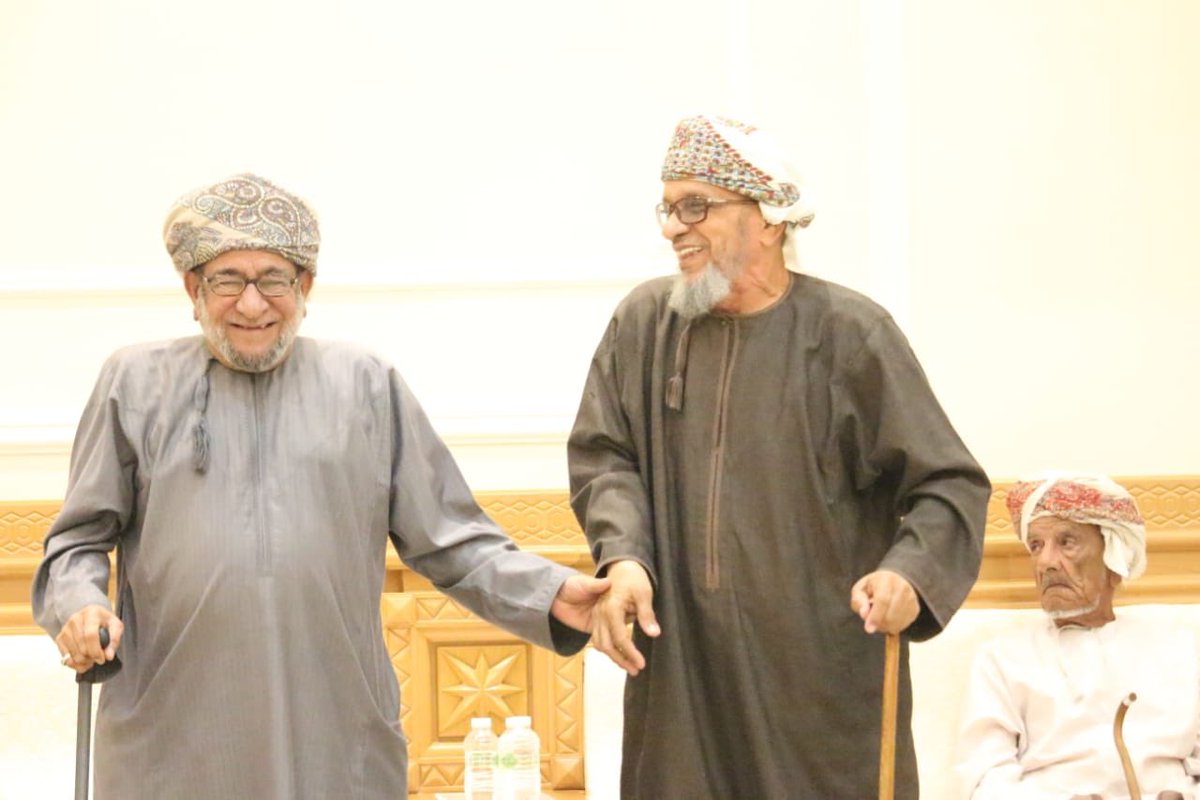 Team_Mukhaileef's tweet photo. تحت رعاية الحاج جمعة بن عبدالله الفزاري الرئيس الفخري للفريق والحاج راشد بن علي المحرزي وبدعم من مؤسسة محمد بن راشد الفزاري للتجارة، إدارة الفريق تكرم جميع اللجان العاملة بالفريق خلال 2019م. https://t.co/EM1LhDFhfg