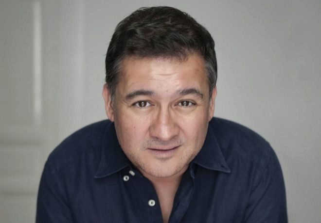 cineespanol's tweet photo. Noticia bomba! El conocido actor @secundelarosa debutará como director de largometrajes con la película El cover, un musical con producción de @neppc @kiko_Martinez_S https://t.co/Z7AALpnddR https://t.co/MdE54XmRTh