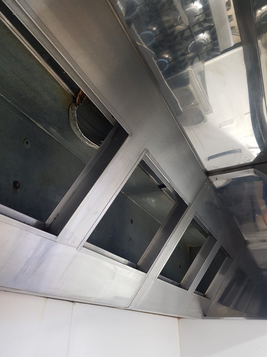 DeepClean_News's tweet photo. Is your kitchen in need of a deep clean after the busy festive period? Why not contact us for a free quote on 0152755980 or at https://t.co/ihWogi2stt and start your year with a fresh clean kitchen. #DeepClean #KitchenClean #Freshstart https://t.co/AdbphHl2ZP