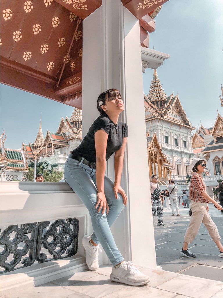 HanRamosss's tweet photo. Cause my cousin did it so well 😊
She also knows my angle so well 🤣

📍Grand Palace, Bangkok Thailand https://t.co/v8zroqvhtZ