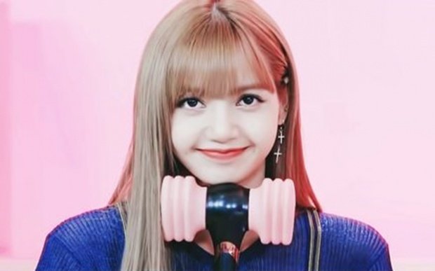 lmd460AxcS4hIU4's tweet photo. นี้คือคนไทยที่ดังงงมากเเม่ โอ้!!พระเจ้า #LISOO #LISA_CLOSET #LISA #lisa28mparty #LISAMANOBAN #LalisaManoban lizz https://t.co/IVXcq0puKr