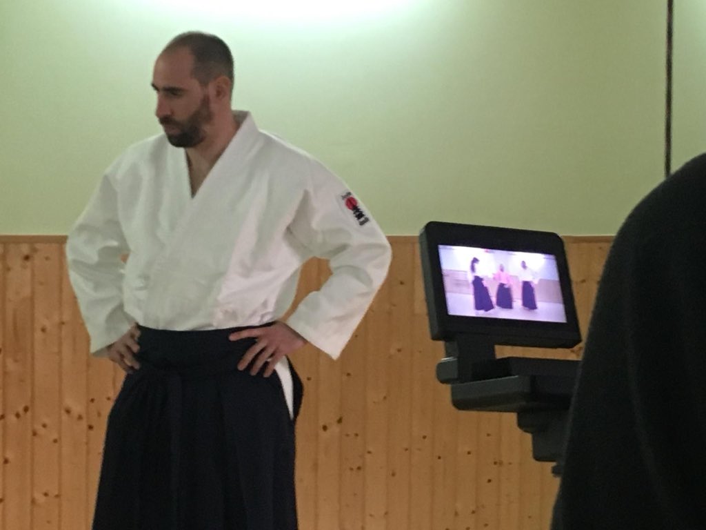 AnderSkeleton's tweet photo. Llegó el momento de contaros una súper noticia:próximo miércoles 18h arrancará un programa de TV #Insolits y estoy de presentador/conductor en @tve_catalunya @la2_tve 😍😂🤦🏻♂️Deportes muy diferentes y desconocidos! Os espero delante de la Tv/web/YouTube https://t.co/7wOFLJJoG5 https://t.co/7yTt9sSE2G