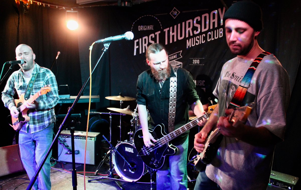 All the pictures from last night's brilliant FTMC. Thanks to 
<a href="/mattedwards32/">Matt Edwards</a> The Memphis Rattlesnakes <a href="/AndyRobbins86/">AJ</a> <a href="/2amBlue/">2am Blue</a> Vanessa Hake, Simon Stafford and Caitlin and Katey
facebook.com/pg/TheFirstThu…

#fortheloveofmusic #musicinthame