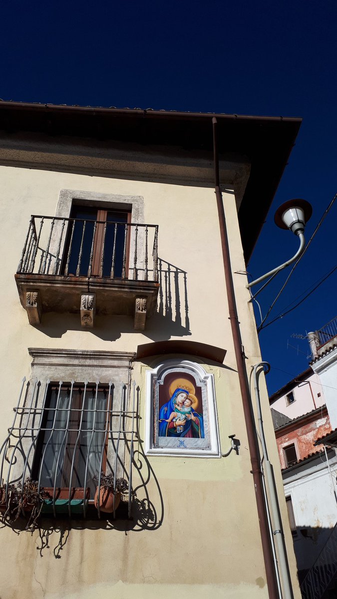 SubitoTonno's tweet photo. #oggi #3gennaio #roccacasale #abruzzo #silenzio #bellezza https://t.co/jIW9TDPPkR