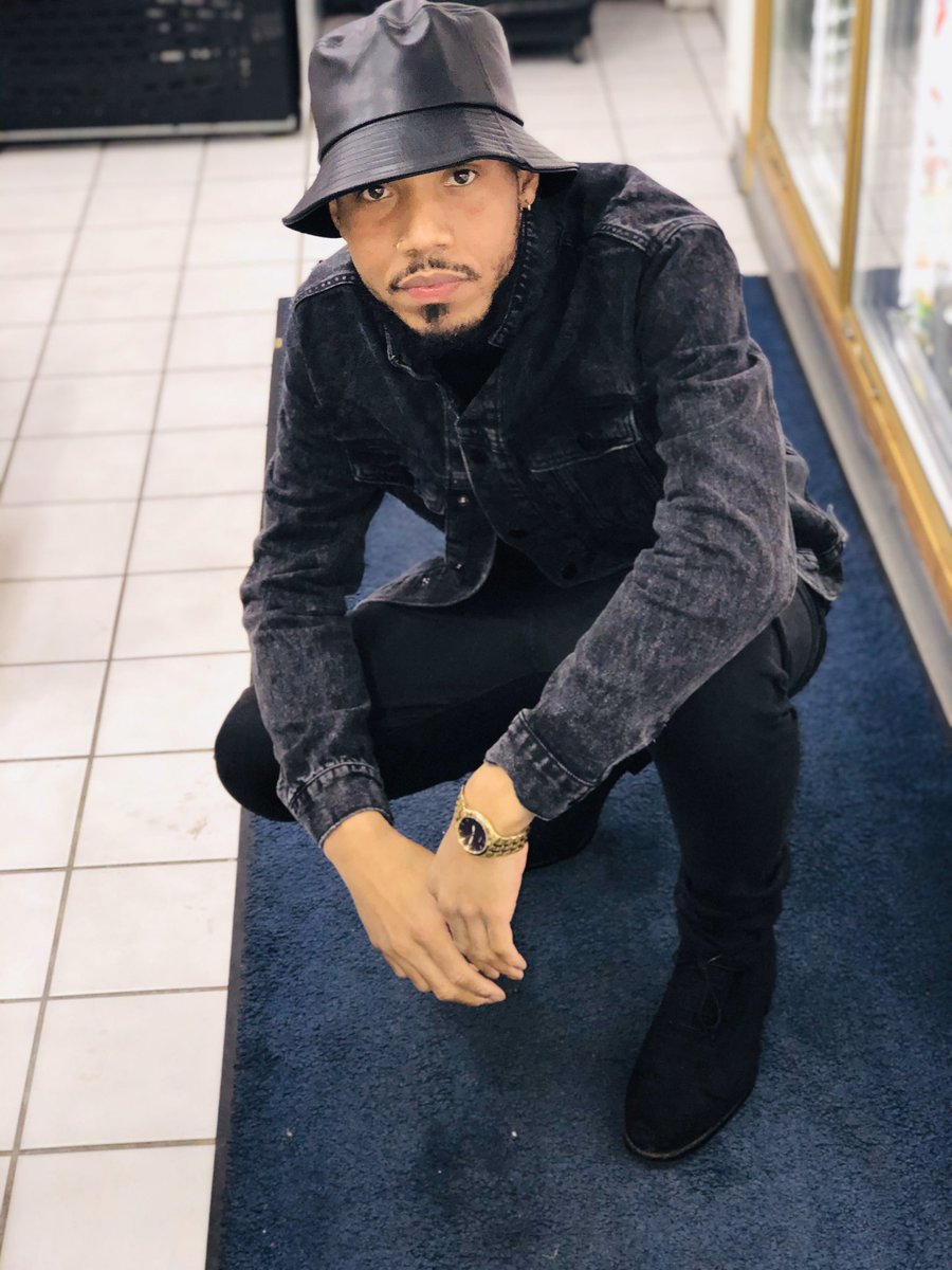 snapbackdon's tweet photo. Jodeci vibe https://t.co/mgz9tK6rkz