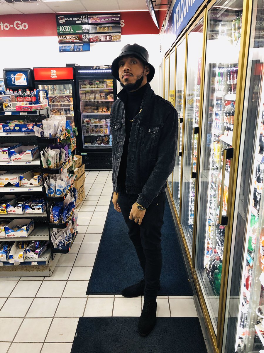 snapbackdon's tweet photo. https://t.co/hAODacUQ0M