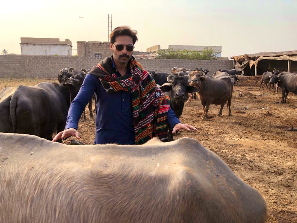 fahadmustafa26's tweet photo. Caption it yourself 😜 https://t.co/HsDzXH0CBu
