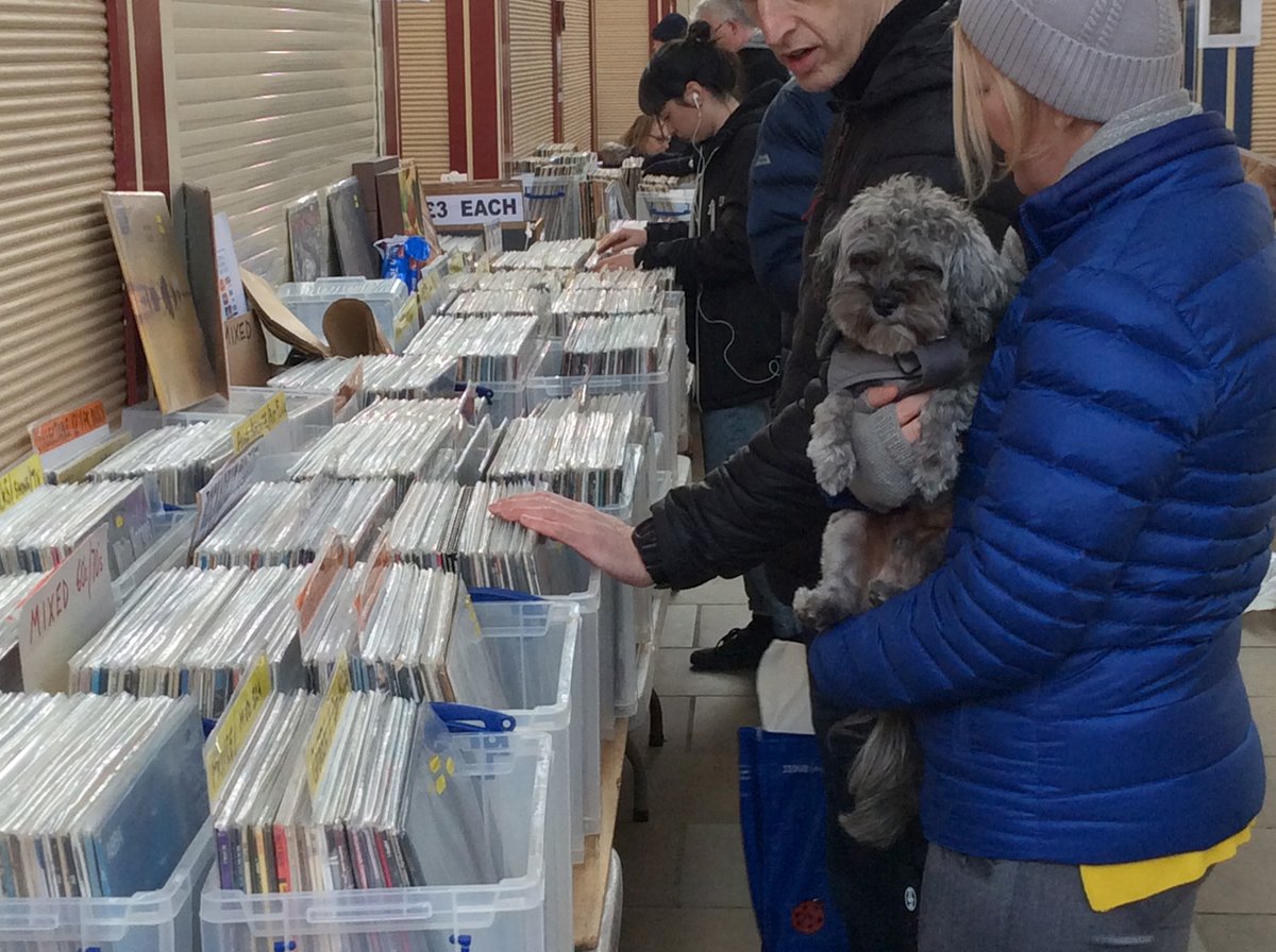 Just 2 days to go now to the Book &amp; Record Fair at Stockport Market Hall.
Running this Sunday, the 5th of January and entry is FREE from 10 till 4.
 #vinylrecords #SundayFunday #records #SundayMorning #Stockport #Books #musicfair