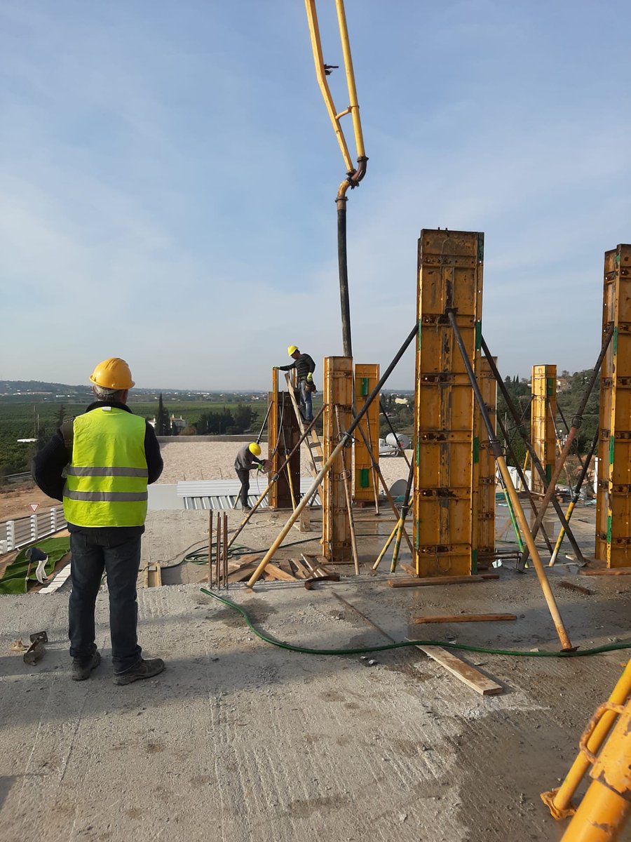 RicardoJorgeFM's tweet photo. Se vai fazer obras, construção de raiz, remodelar ou reparar a sua casa, peça um
Orçamento Grátis, sem compromisso.
#engenharia #engenheiros #engenhariacivil #arquitetos #arquitectura #arquiteto #estrutura #orcamento #projectos #betão #projectista Consulte os nossos #serviços https://t.co/3yoyP3m6R2