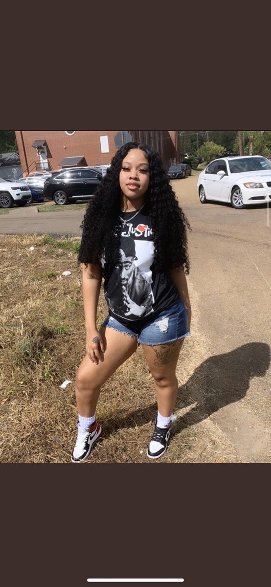 bracefacedessy's tweet photo. happy birthday cuddy💞🤞🏽. i love you so much and you betta turn up fa me too💞. @prettyluhmiaa https://t.co/G4JurnCp3X
