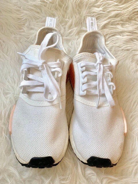 mapcaacm's tweet photo. ส่งต่อADIDAS NMD R1 WHITE ICEY PINK แท้100% 2100฿
ไซส์ 38-40ใส่ได้ สภาพนางฟ้า แผ่นยางขาว ไม่เหลือง ไม่มีตำหนิ ขอส่งต่อราคาถูกจ้า ราคาตอนซื้อ 8,990
#nmdr1 #nmdr2 #รองเท้าแบรนด์เนม #ส่งต่อรองเท้า #ส่งต่อเสื้อผ้ามือ2 #ส่งต่อคสอ #ส่งต่อคสอ #เป๊กผลิตโชค #เก๋ไก๋ #บตบก #รีวิวเกาหลี https://t.co/YnVmjjdz83