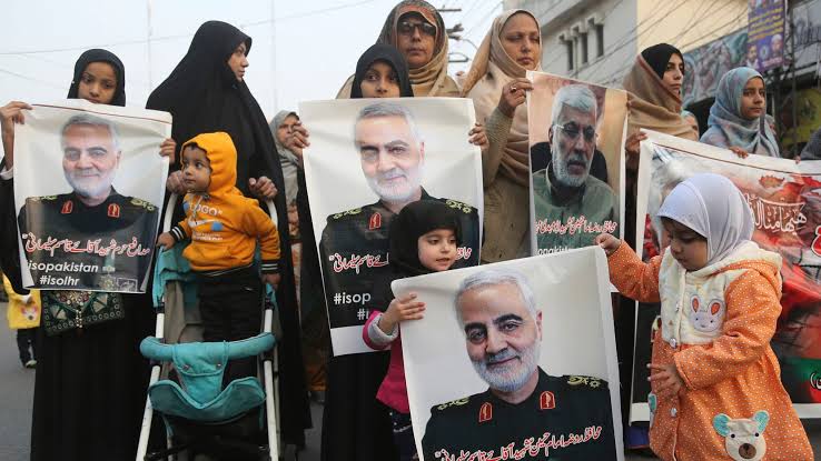 Tubaashehzadi's tweet photo. “His blood will change the face of the world"
#قاسم_سليماني https://t.co/KIC22qSHbM