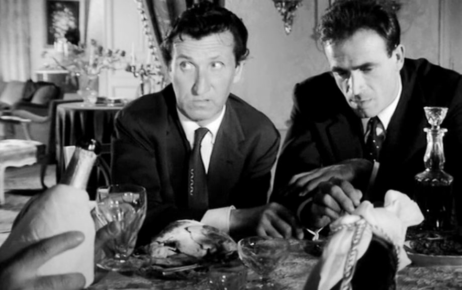 PolarSerieNoire's tweet photo. «On en a trop vu qui se sont gâtés la main aux alcools !»
— Bastien #MacRonay
#LesTontonsFlingueurs #GeorgesLautner #MichelAudiard https://t.co/buP5jeQMu7
