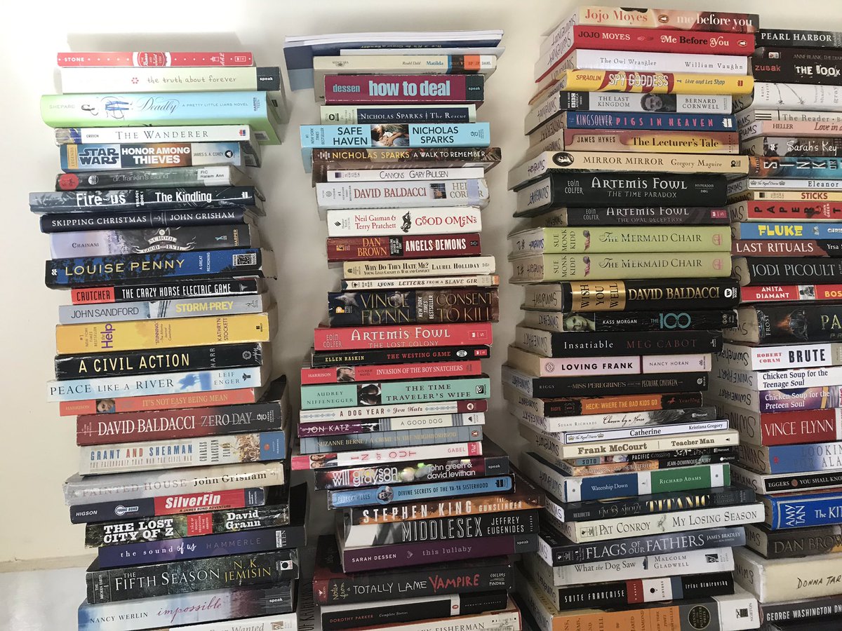 SwinehartJulie's tweet photo. When three of your four suitcases are full of books for your #classroomlibrary #booklove #studentchoice #180newbooks #thisisans https://t.co/JaOPs4WoHX