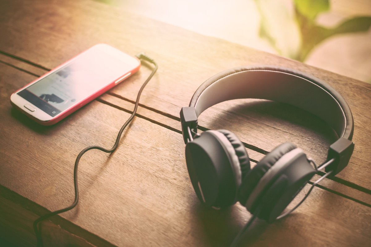 🎧 #NewPodcast Jonathan Hilpert and Gwen Marchand sit down with host Jeff Greene to discuss their 2018 Educational Psychologist article, "Complex Systems Research in Educational Psychology: Aligning Theory and Method."

🔈 Listen on Soundcloud here: soundcloud.com/user-883650452…