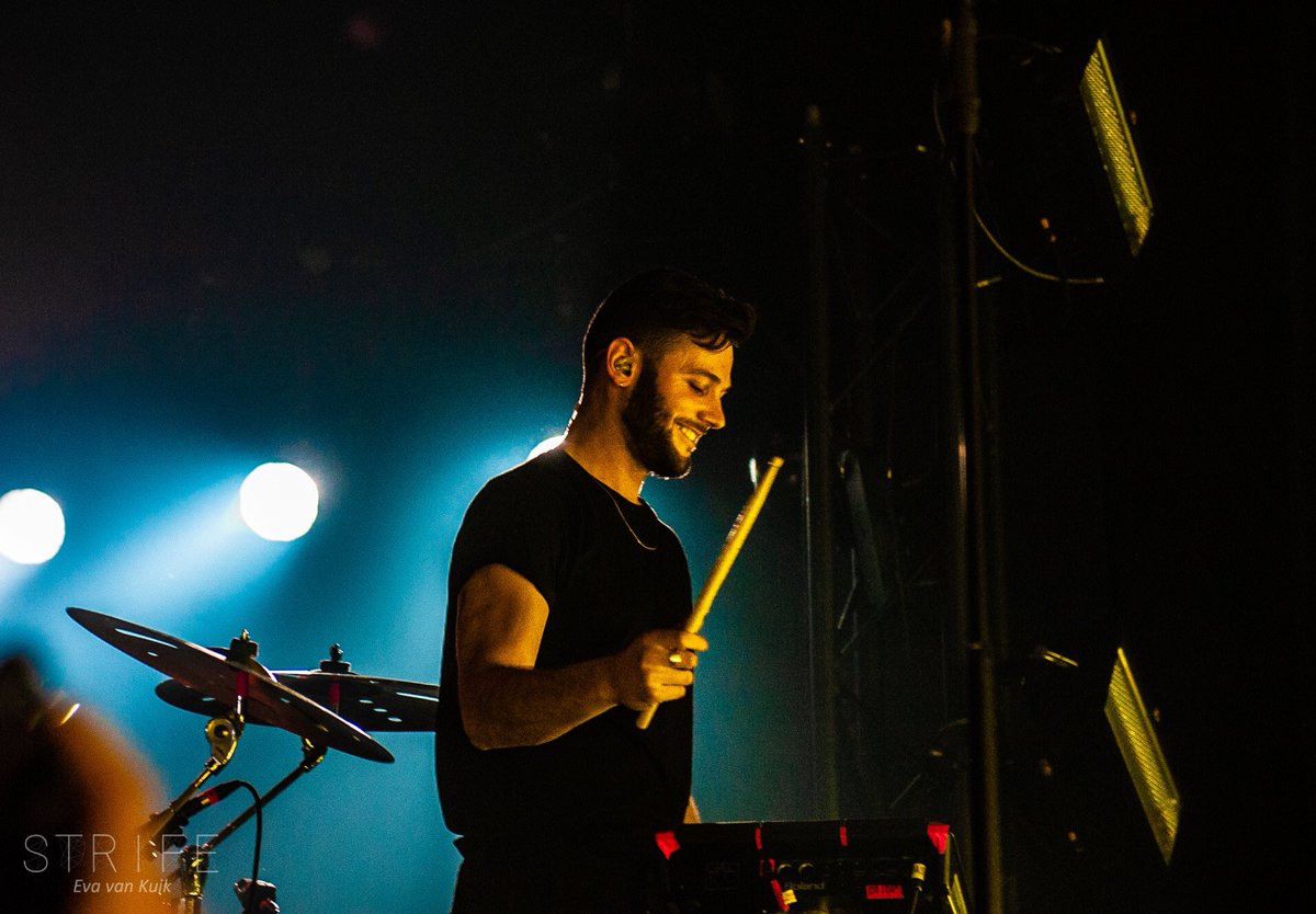 Flawes's tweet image. That moment when you realise your debut album is out in exactly 4 weeks and get a sudden wave of excitement! 😆