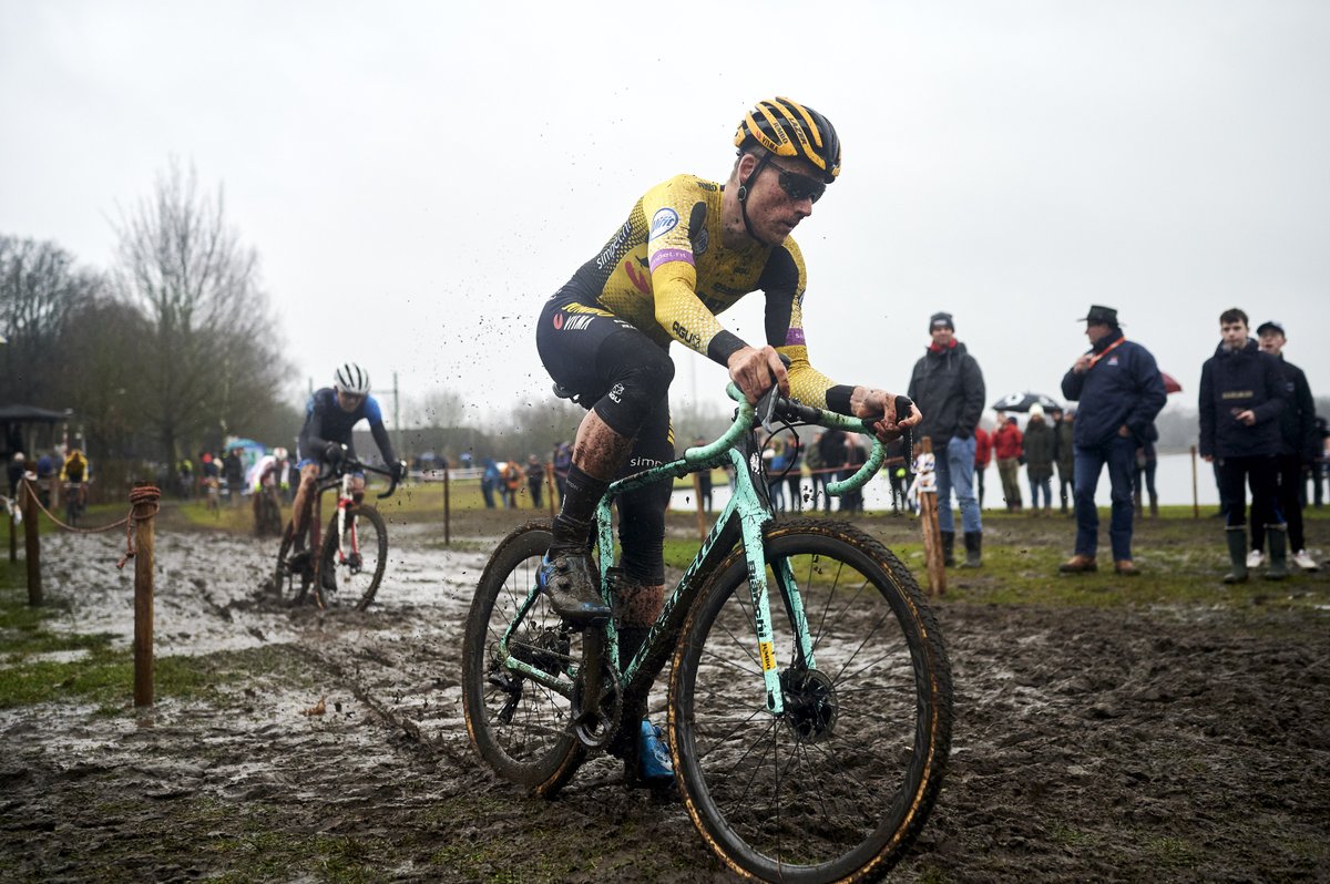 Another cross weekend coming up!🤩

Next stops📍
<a href="/WoutvanAert/">Wout van Aert</a> -> Cyclocross Gullegem (04/01)🇧🇪

<a href="/MikeTeunissen/">Mike Teunissen</a> -> Grand Prix Groenendaal in Sint-Michielsgestel (04/01)🇳🇱