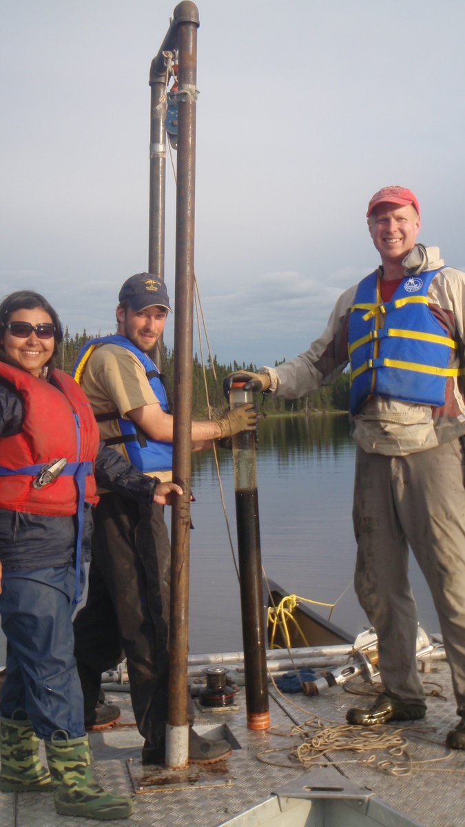 queensuResearch's tweet image. Congratulations to #queensu researcher Dr. Brian Cumming who has received the @Can_Limnology Rigler Award sponsored by @NRC_CNRC for lifetime contributions to #limnology, the study of inland waters 💧 

Read more:
bit.ly/2ZJG0q1

Discover #QueensuResearch