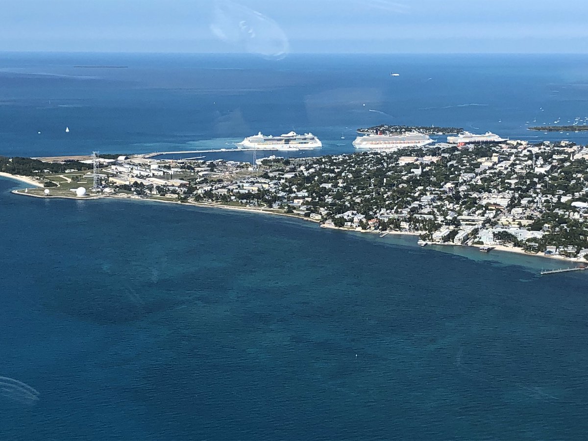 brenec's tweet photo. @RPIVPR @KeyWest Great place!  Pix from Thanksgiving week flight to KEYW from St.Petersburg. https://t.co/B3Jbolsmix