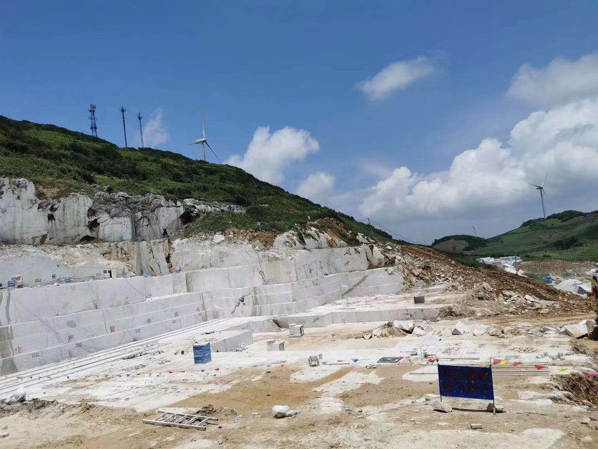 Angelia73177558's tweet photo. quarry👉blocks👉proceed👉slabs👉tiles ID：+8617605091969#travertine #marble #naturalstone #granite #mermer #stone #l #quarry #usenaturalstone #interiordesign #quartzite #architecture #limestone #ownquarry  #stonecollection #userochanatural #quartizecountertops https://t.co/BJu8jZB1x8