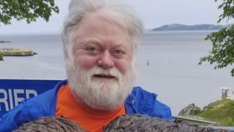 CBCNL's tweet photo. NEW | Ken Coffey remembered as a special, kind teacher with a 'giant heart'

https://t.co/5VfRUJ4SKN https://t.co/CiPWglxoS5