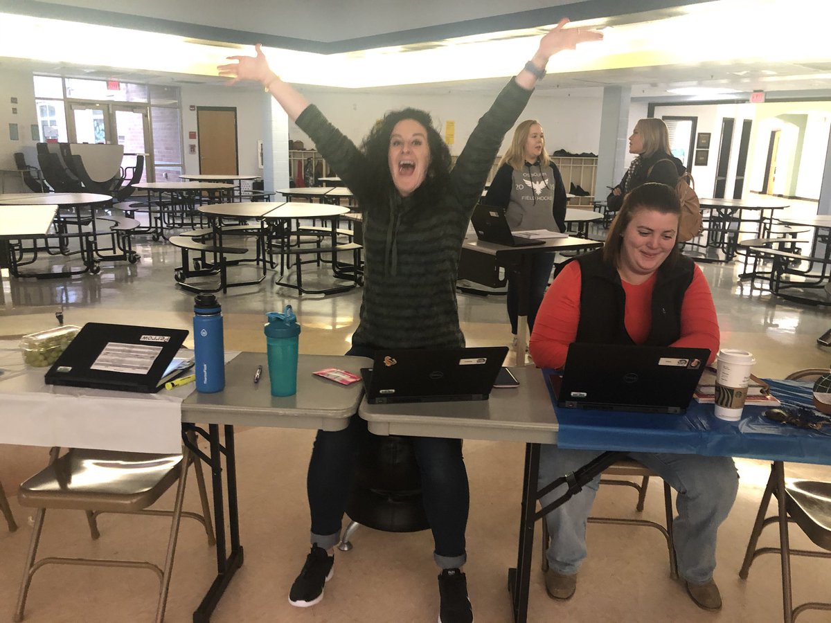 DrFrischkorn's tweet photo. Day 2 of the new semester brings a great day of learning! Word walls, student relationships and ELLevation.  Also, bringing in some flexible seating options to work with the many different learners on our staff! https://t.co/otcPjweAte