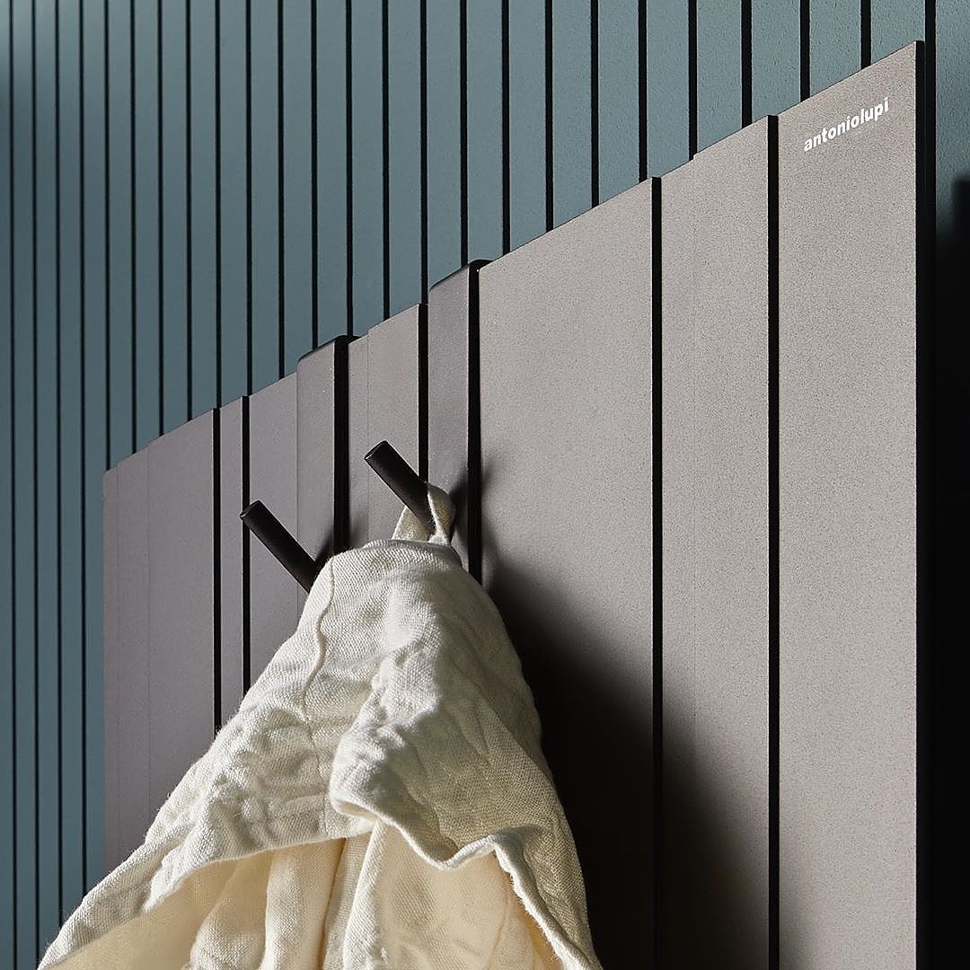 DrywallCANADA1's tweet image. @antoniolupidesign
It's all in the details especially on a crisp #winter day (LMvDR). #Bitlight radiator with #Billo hook. Design @briansironi 
Visit our showroom in
Toronto's Design District
italDESIGN
325 King Street East
@KingEastDesign
416-346-4922
Monday to Saturday
10am-6pm