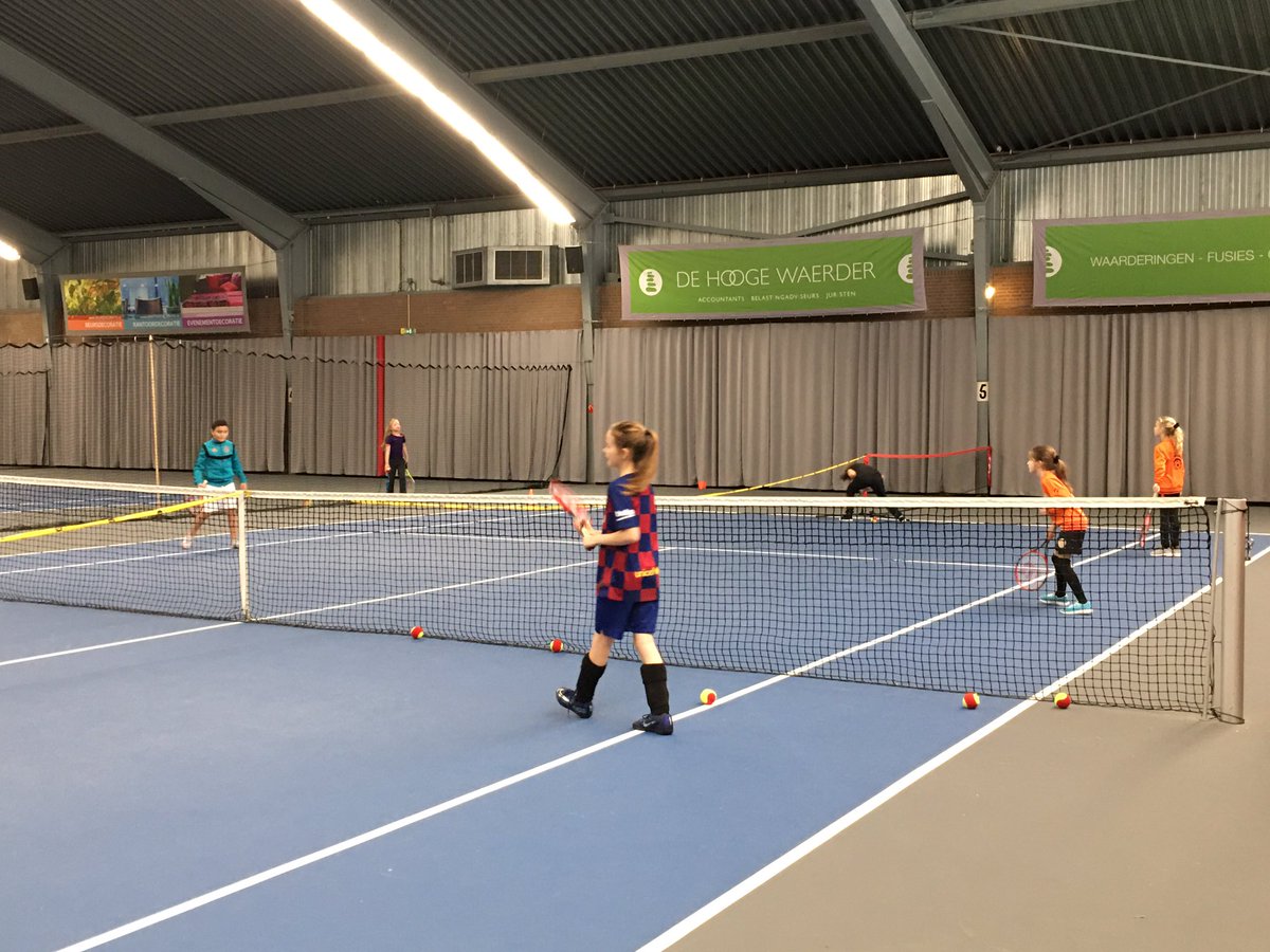 Het jaar begonnen met 2 dagen Winterclinics voor <a href="/VVDeMeern/">V.V. De Meern</a> <a href="/Sport_Utrecht/">SportUtrecht</a> #sportenspel #voetbal #tennis #bootcamp #beweegplezier