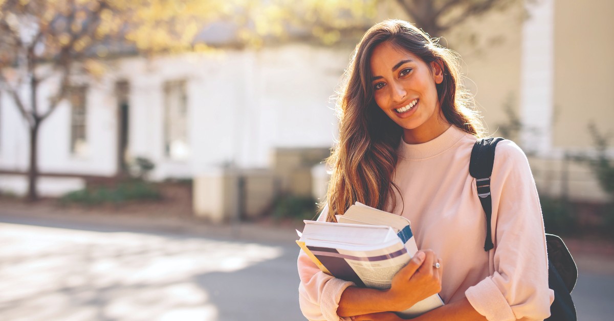 LSAC_Official's tweet photo. A legal education can open up new and interesting career opportunities. Law schools offer a variety of degrees or certificates to match your goals. Visit our new "Types of Law Programs" page to learn more and decide if a law program can be right for you. https://t.co/tq6dIy2jiA https://t.co/Cr6uJ3YvDj