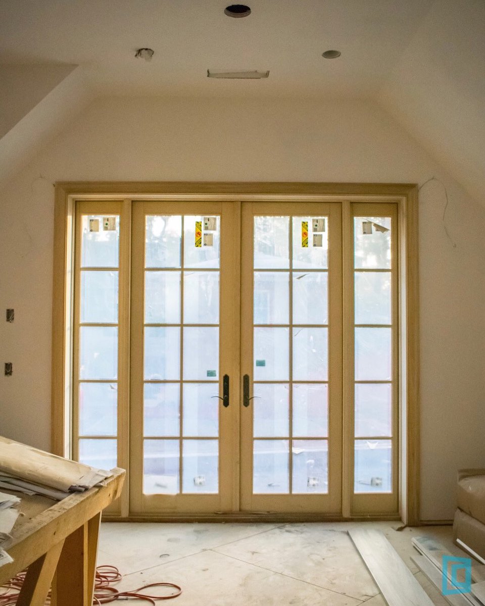 MansionWD's tweet photo. Bringing new light to an old house #LincolnCircle #Renovation #FridayVibes

@JELDWEN Custom Series French Doors

Home Construction by @ClaytonBuilds https://t.co/Iv1eHL2JaQ