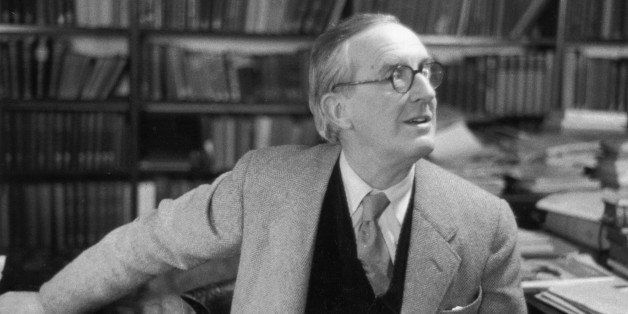 ElliottBlackwe3's tweet photo. “The world is indeed full of peril, and in it there are many dark places; but still there is much that is fair, and though in all lands love is now mingled with grief, it grows perhaps the greater.”
― J.R.R. Tolkien, who was born #OTD in 1892 https://t.co/R0mkHOmqnE
