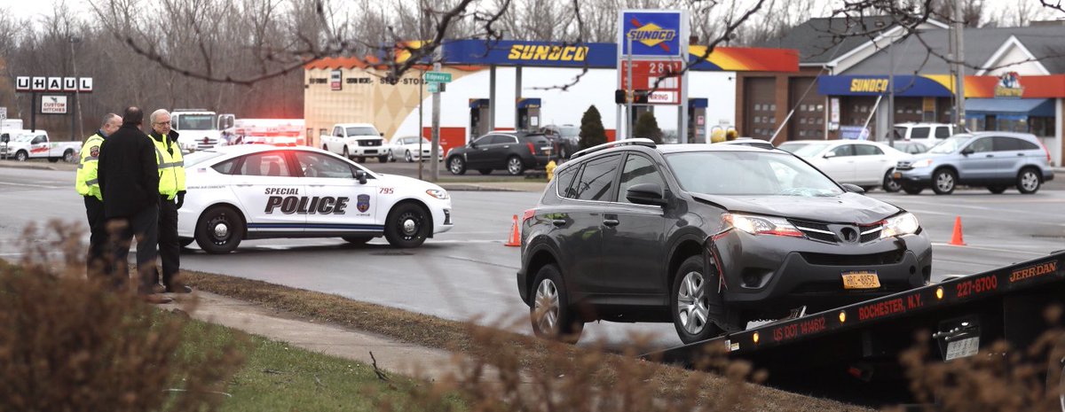 sdowdphoto's tweet image. Vehicle removed from scene of fatal pedestrian accident on Long Pond Rd near Ridgeway Ave in Greece. More ⁦@DandC⁩