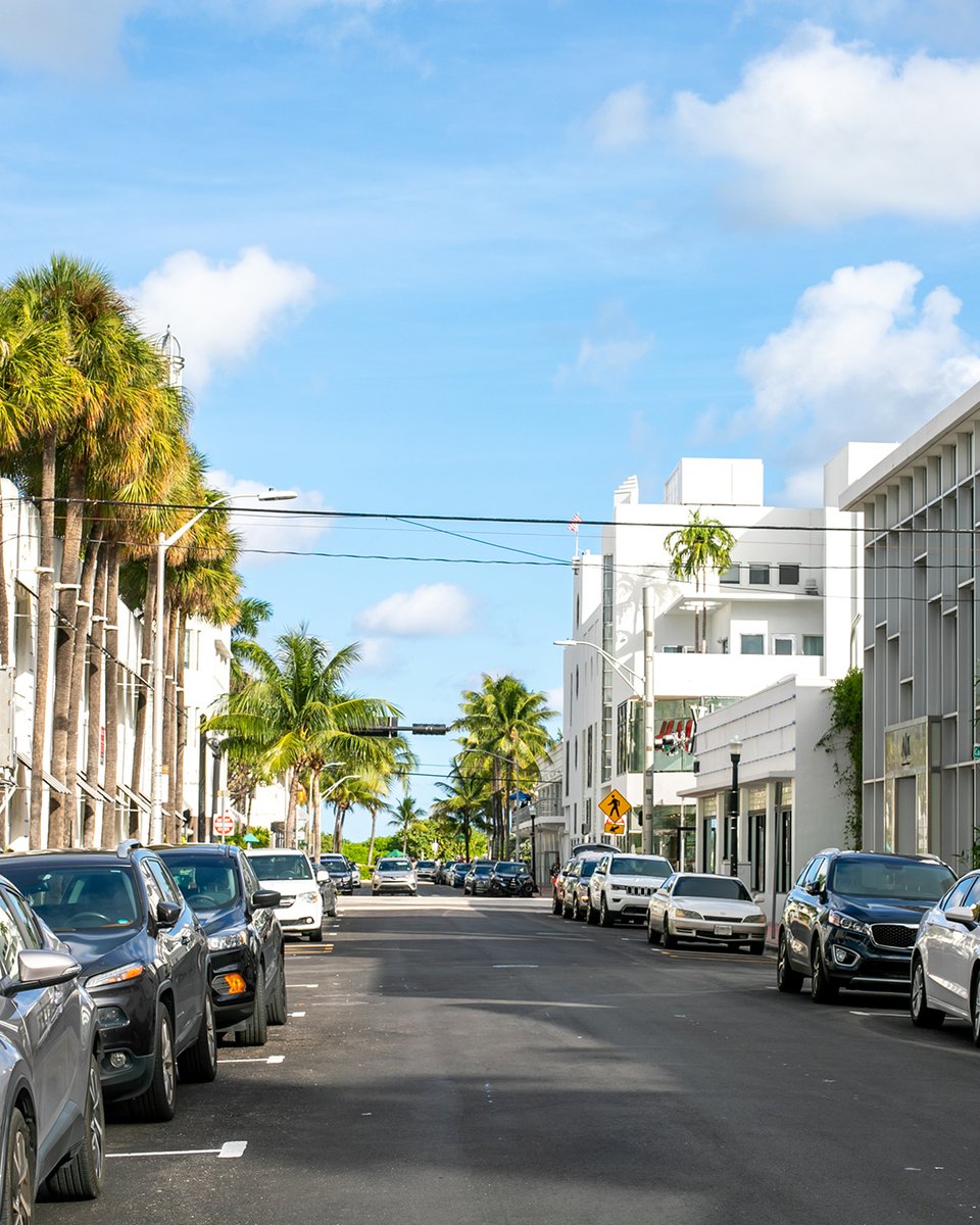 MetropoleHTL's tweet photo. The beach is just a short stroll from the hotel ☀️🌴

#vacation2020 #metropolesouthbeach #miami https://t.co/aC6lChKjn8